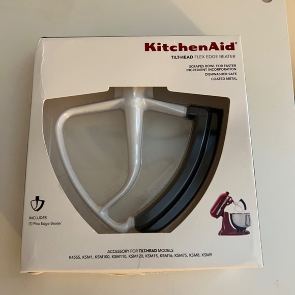 NEW IN PACKAGE Kitchen-Aid tilt head flex edge beater - Picture 2 of 6